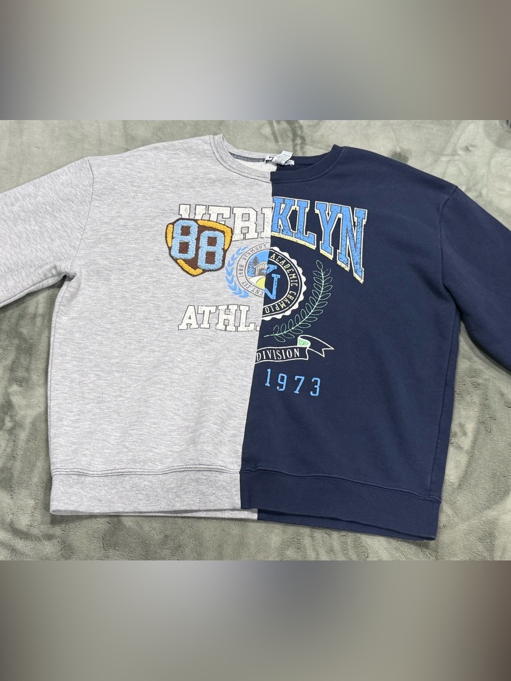 RSQ Split Gray & Navy Graphic Pullover Sweatshirt